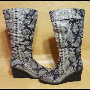 Curations Scrunch Snake Print Wedge Boots Size 6 M